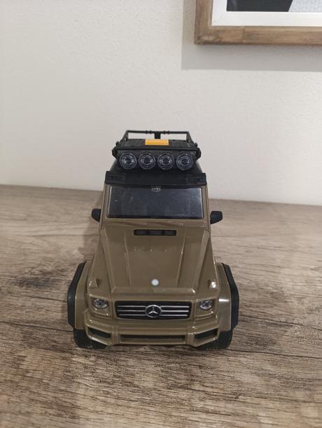 Auto džíp na kemping, 