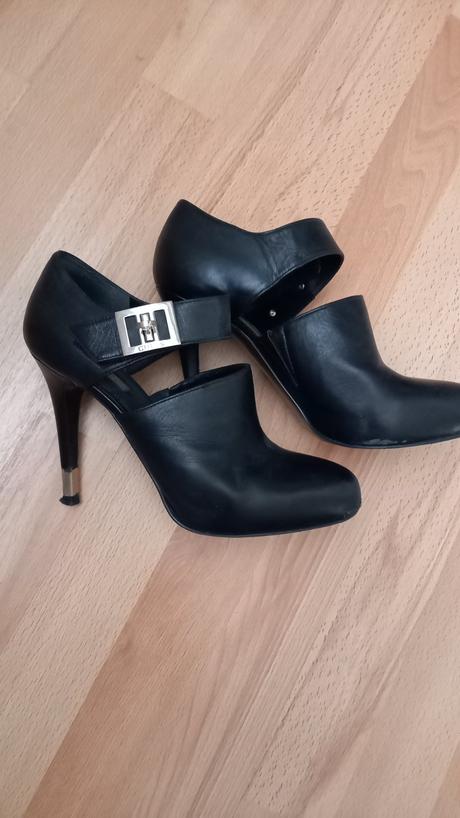 Krasne kožené topánky guess, guess,38