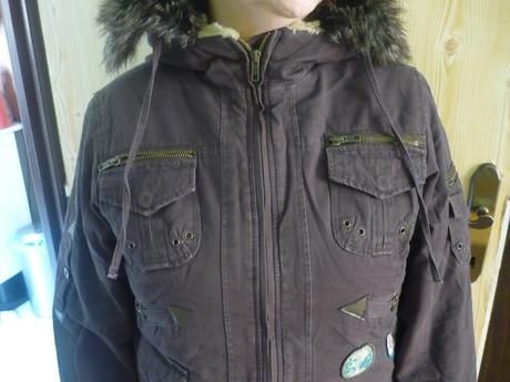 Bunda s kapucou, reserved,l