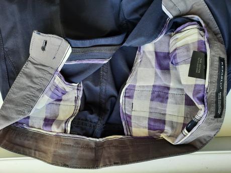 Kvalitné nohavice, 30