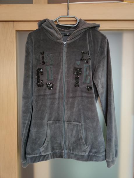 Zamatová mikina, 170