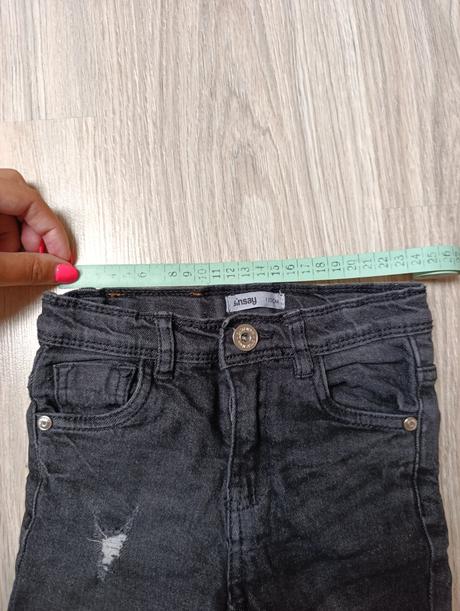 Chlapčenské čierne roztrhané rifle, sinsay,110