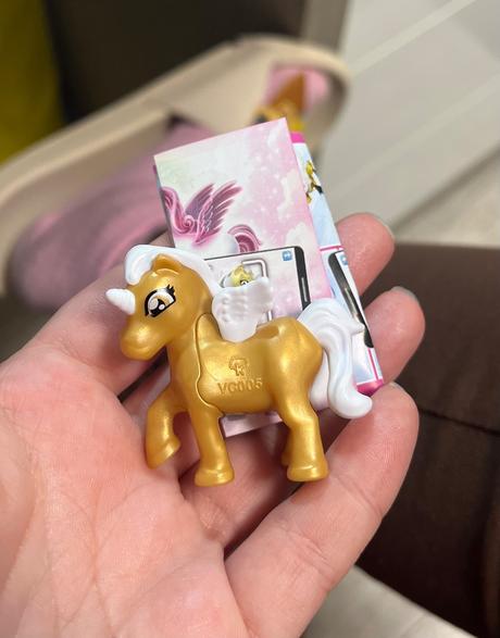 Koník kinder vc005,