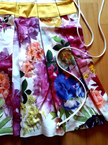 Nadherne letne satky rinascimento,ako nove, s