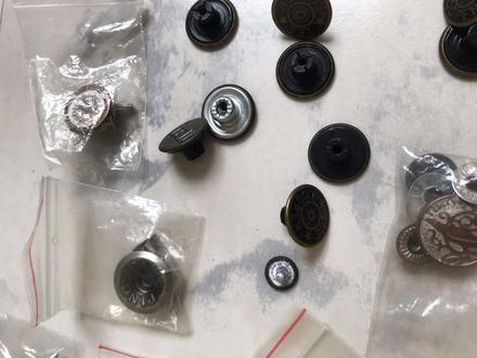 Kovová galantéria,