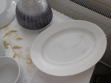 Porcelánové veľké taniere +misky na kompot značené, 