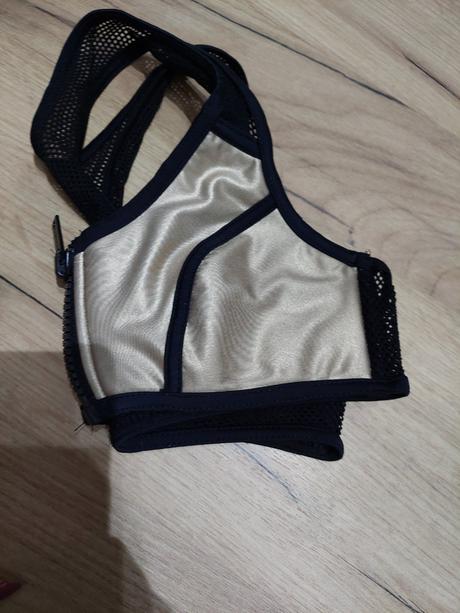 Sportova podprsenka, s