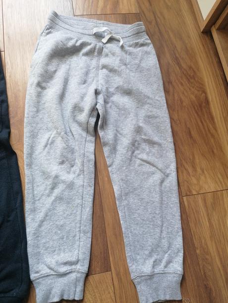 Hm a zara tepláky v 128, 128