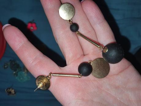 Rôzne nausnice 0.5 cent pár pozri ponuku cca 20 ks,