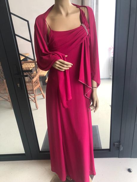 Spoločenské šaty, 40