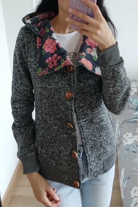 Mikina na gombiky, m / s