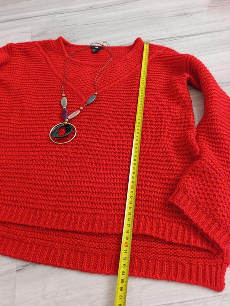 Pekný predĺžený sveter s náhrdelníkom, h&m,l
