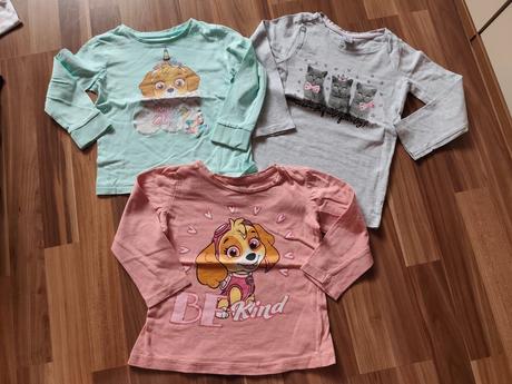 Balík vecí pre dievča vo veľkosti 3-4 roky, 104–116