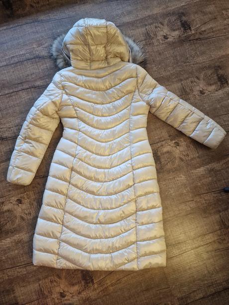 Krásna bunda s pravou kozušinou, s