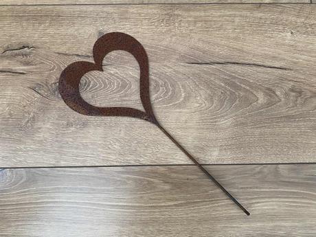 Hrdzavý zápich - srdce, 