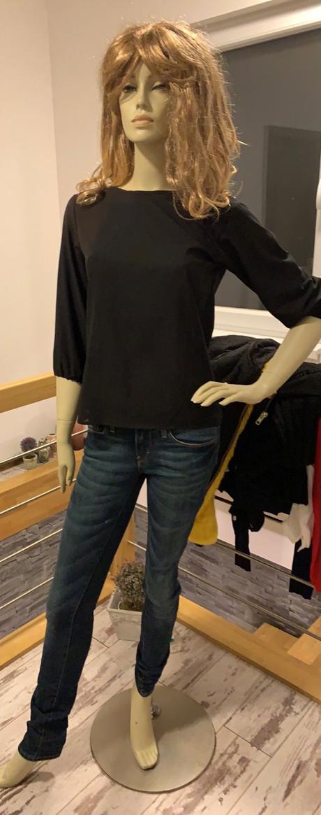 Bluzka s maslou, atmosphere,m