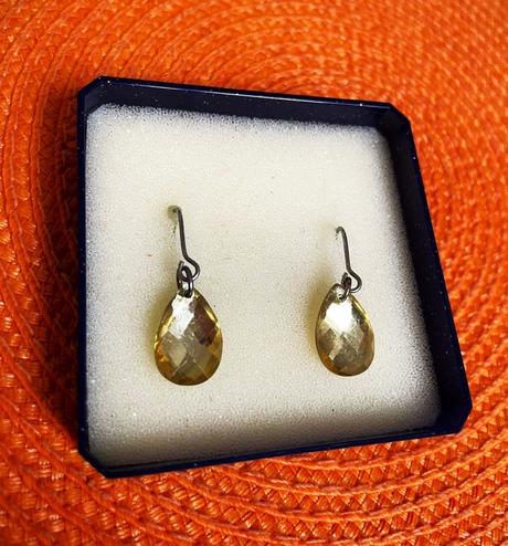 Brúsené náušnice,