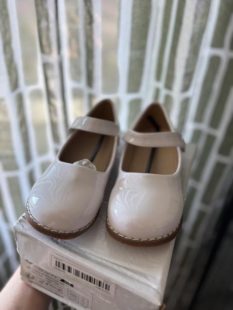 Slavnostne baleriny, 30