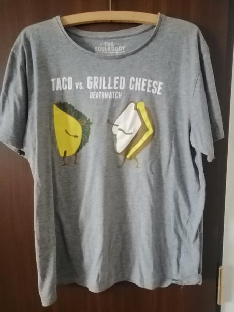 Predám tričká, 44