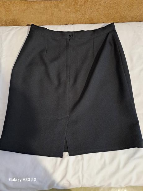 Čierna krátka sukňa č.cca 40, 40