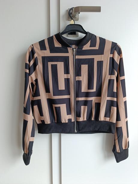 Dámska krátka tenká bunda, m