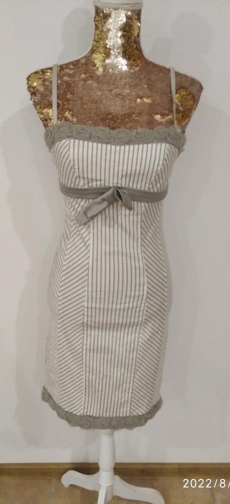 Krásne romantické šaty, s