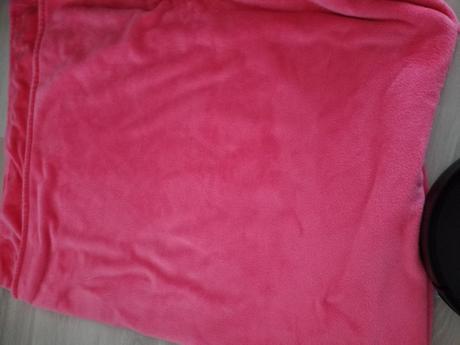 Úžasna teplá deka, nádherná farba,