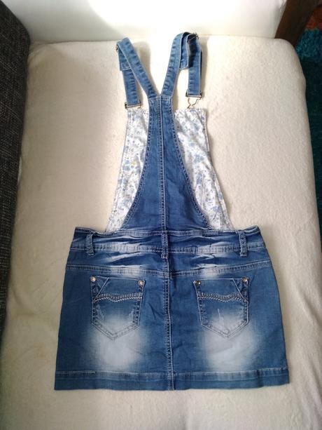 Dámska riflová sukňa s náprsenkou, 30