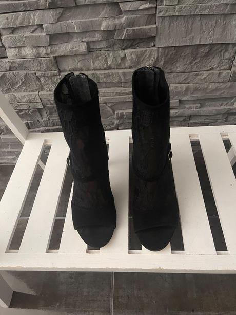 Guess by marciano  38 sedia na 25 cm nohu, guess,38