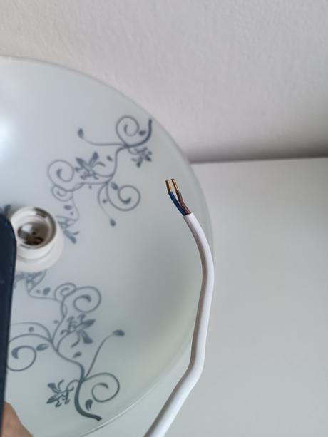 Sklenený luster so vzorom, 