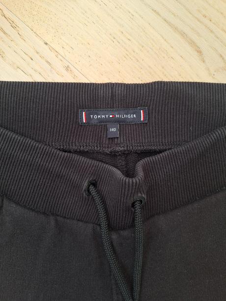 Tepláky, tommy hilfiger,140
