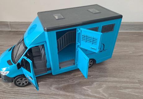 Detská farma+ auto bruder +12x kone..,