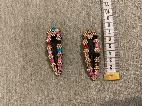 Pukacky s farebnými kamienkami,