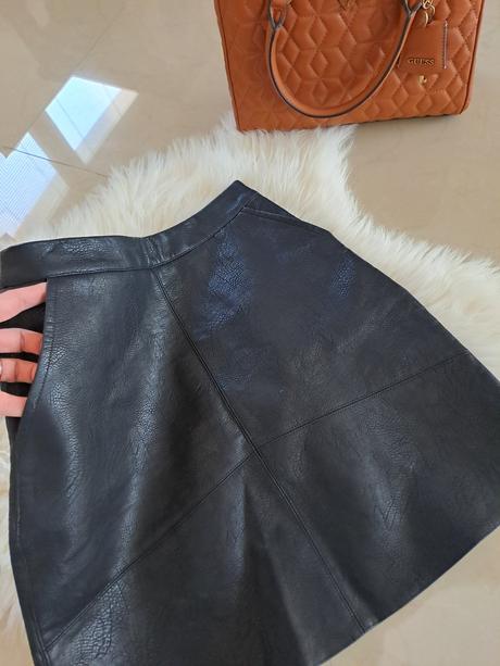 Moderná sukňa, gate,38