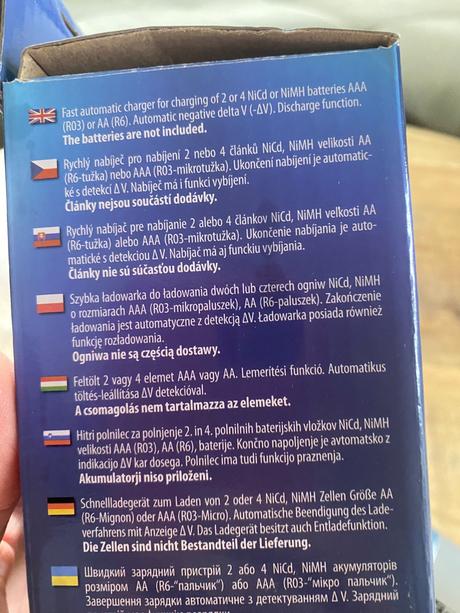 Automatický rýchlonabíjač batérií emos, 