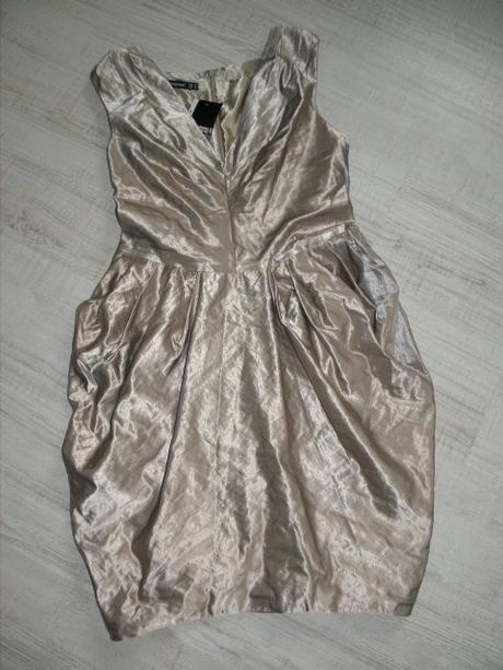 Spol.šatičky, atmosphere,38