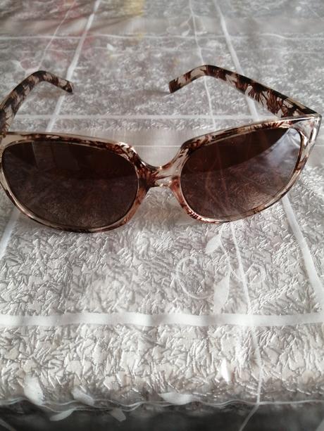 Mam na predaj slnečne okuliare, 