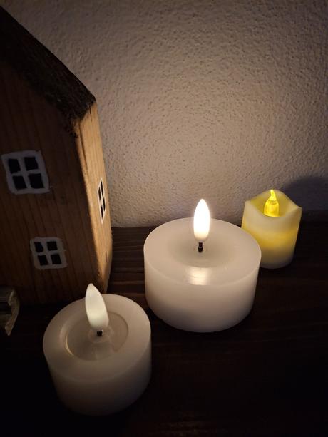 2ks led sviečky voskové s plápolajúcim plameňom. s,