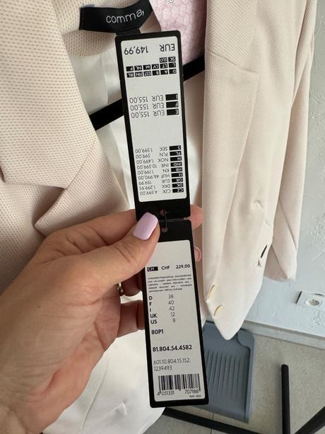 Nohavicovy kostým comma, 38