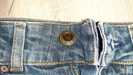Rifľová sukňa zara výšivka, kamienky, zara,36