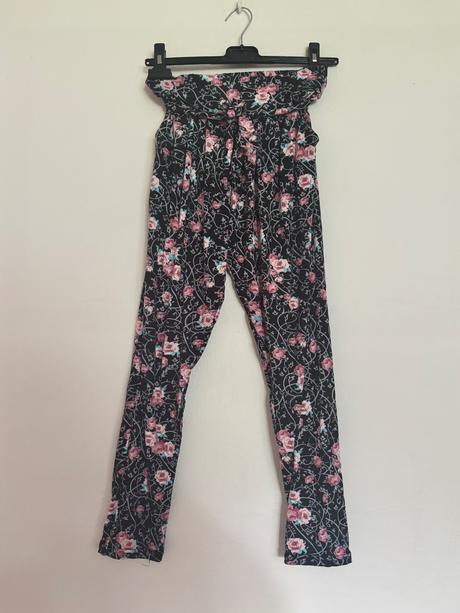 Kvetované tepláky/nohavice, xs