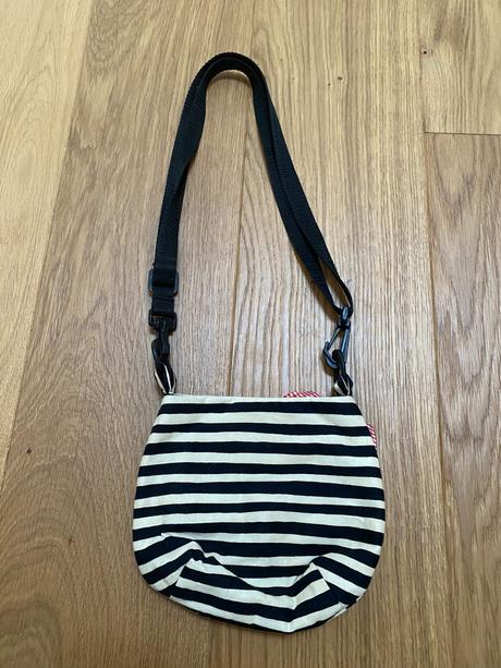 Kabelka pre malú slečnu, 