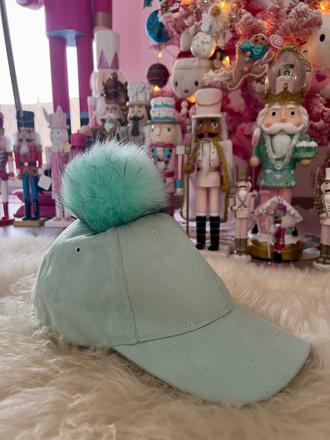 Mentolová šiltovka s gongolcom, 