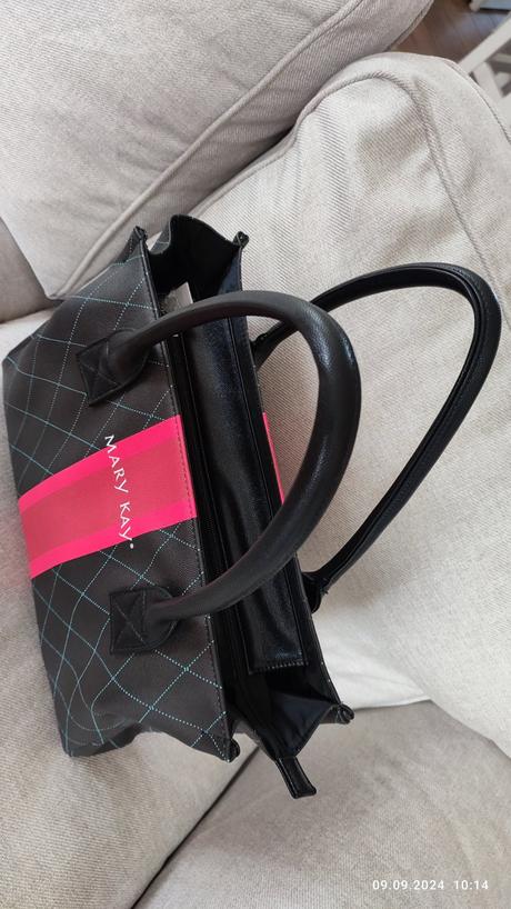 Kabelka -nová, mary kay