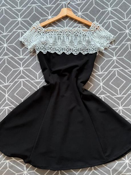 Elegantné čierne šaty, s