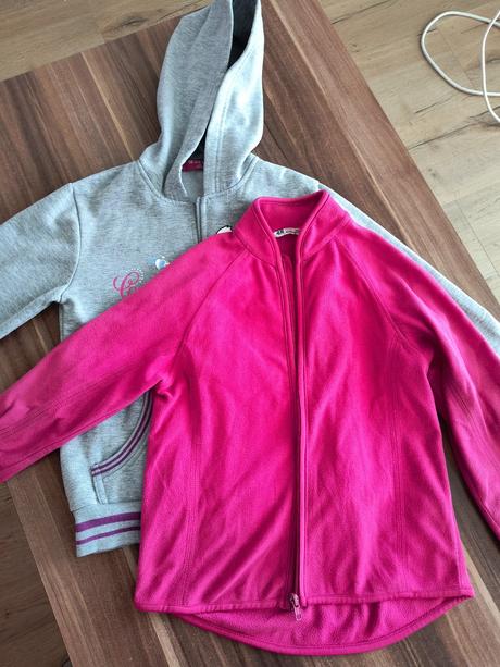 2 pekne mikinky, h&m,146