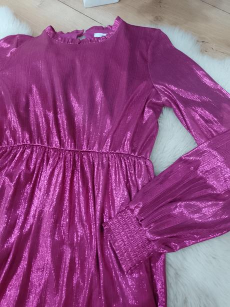 Nádherné,top stav, reserved,164