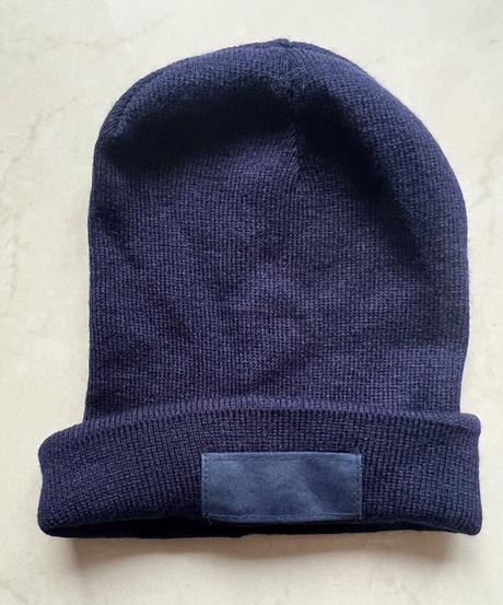 Tmavomodrá tenšia čiapka, 146