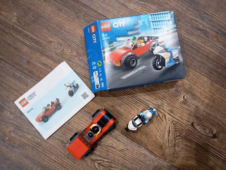 Lego city auto a policajná motorka, 