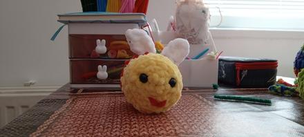 Červeno- žĺtka včela, 